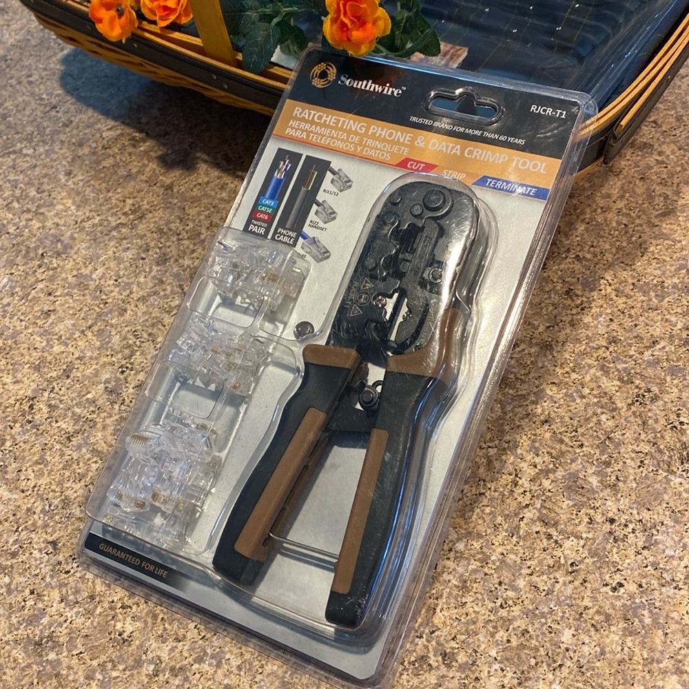 NIP Southwire Ratcheting Phone & Data Crimp Tool RJCR-T1